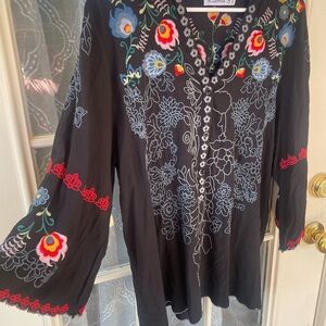 St. Lareina Embroidered Boho Blouse Top – Size Small 🌺